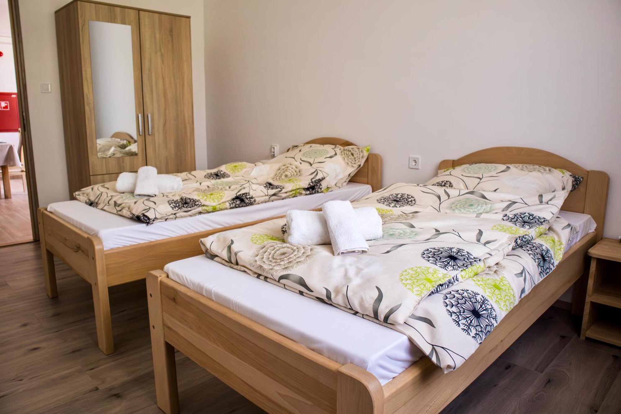 Izisz Apartman Matraterenye Exteriör bild