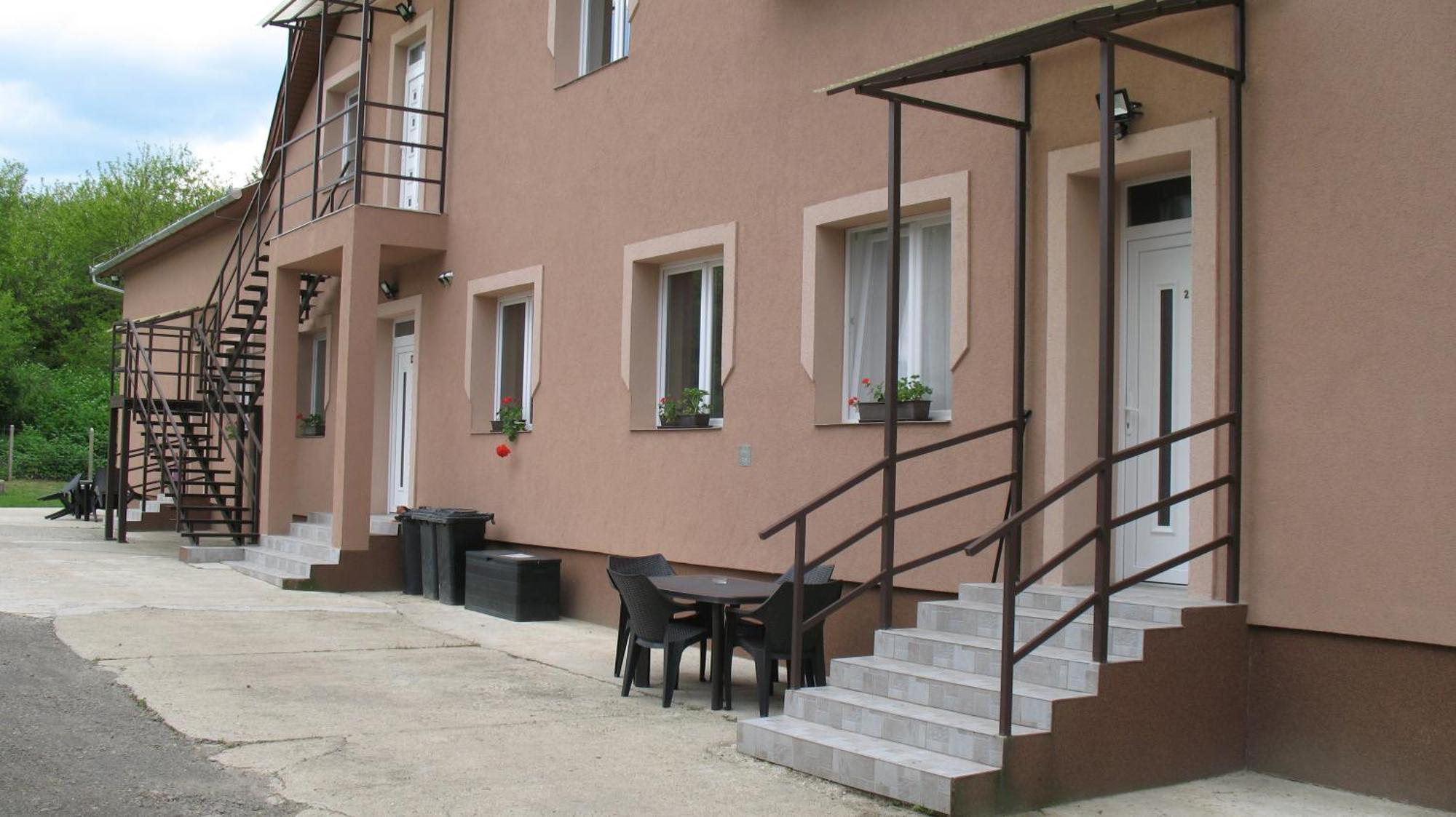 Izisz Apartman Matraterenye Exteriör bild